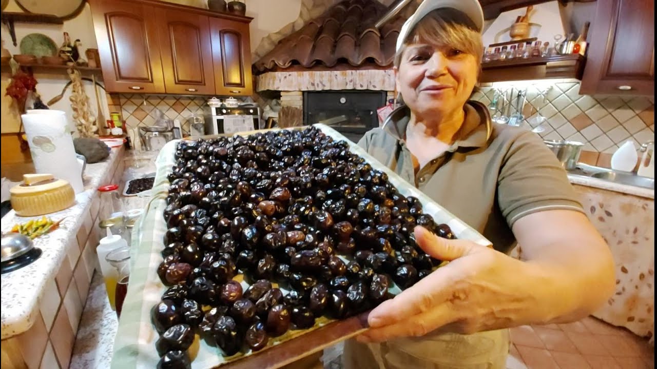 Olive Nere Sotto Sale @intavernaconlucia