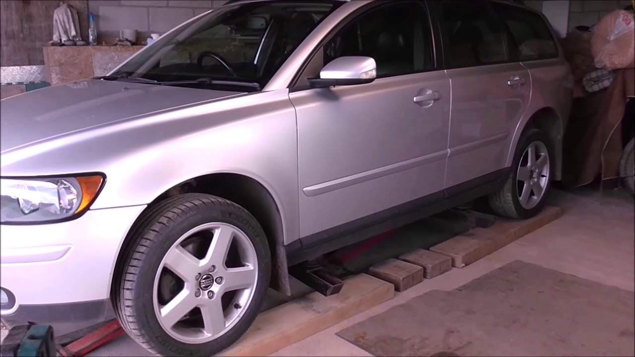 Пошаговое руководство по правильной замене салонного фильтра в Volvo V50.