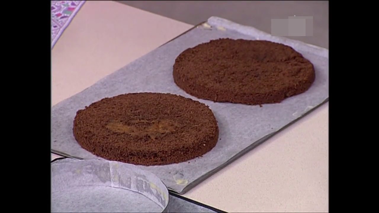 شميشة كيك بالشكلاط الأسود و التمر-  Choumicha cake au chocolat et dattes