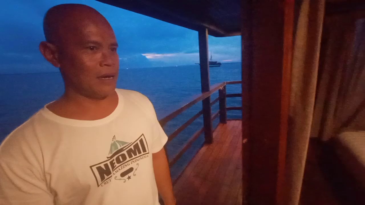 KAPAL PHINISI SUPER MEWAH