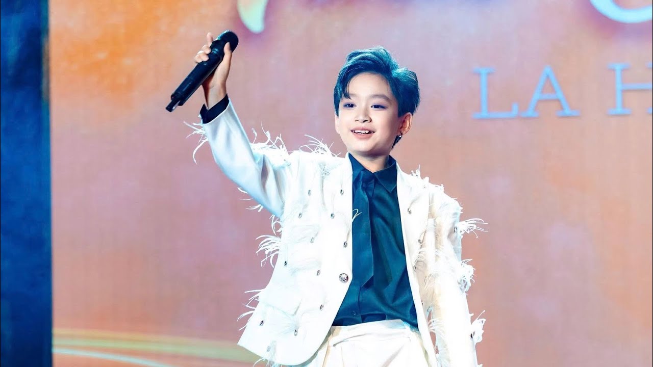 LÁ CỜ MV - Tuấn Anh ,Dũng Lee