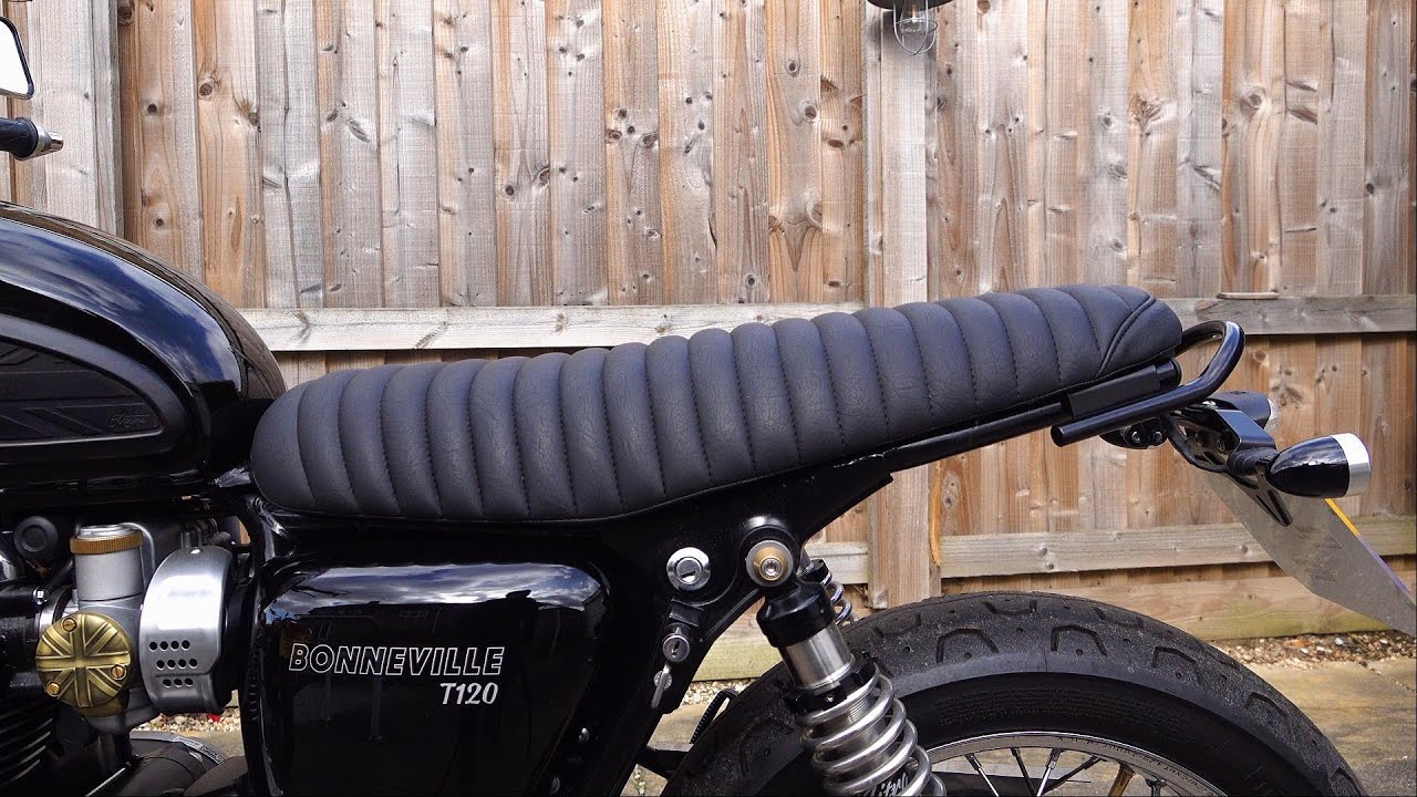 Triumph Bonneville. The VIPER, The TALON and seat maintenance!