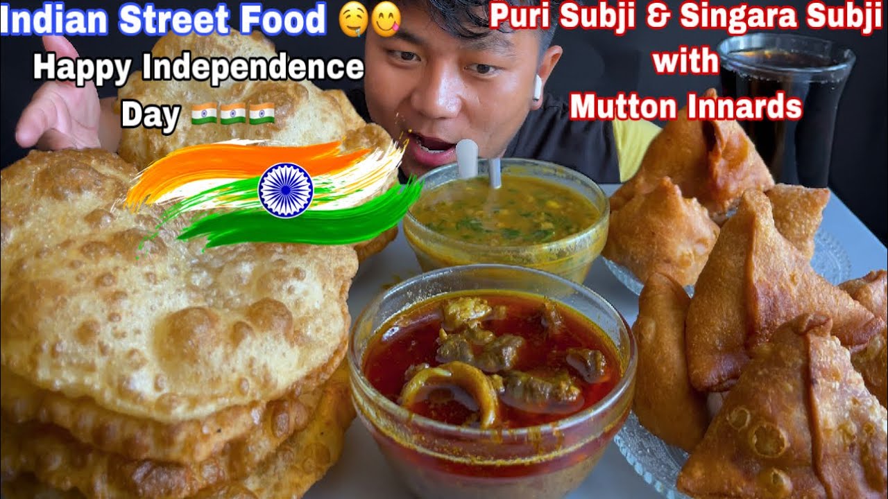 INDIAN STREET FOOD 🇮🇳 PURI SUBJI & SAMOSA (SINGARA) SUBJI WITH MUTTON INNARDS MUKBANG 😋