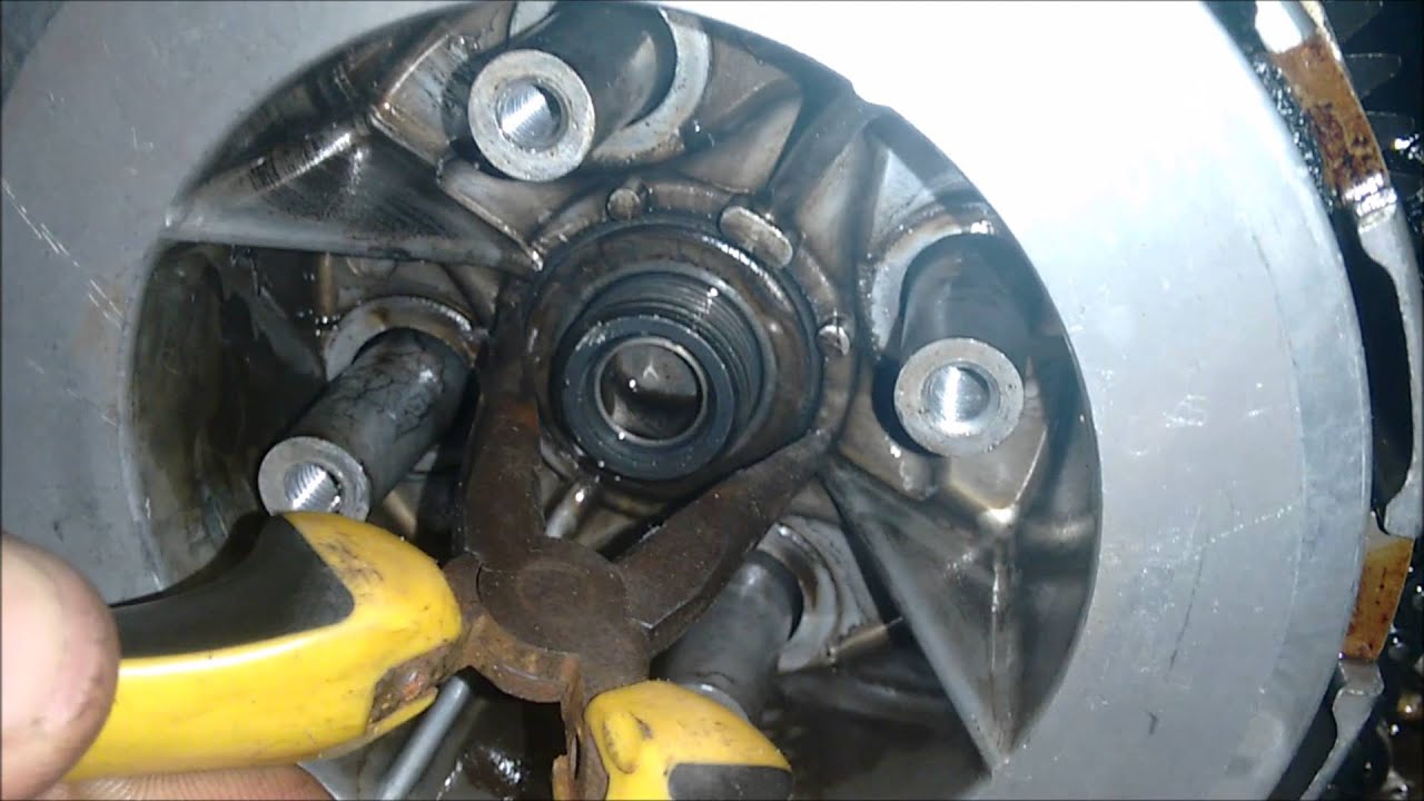 Trocando a embreagem da CB 450 parte 1