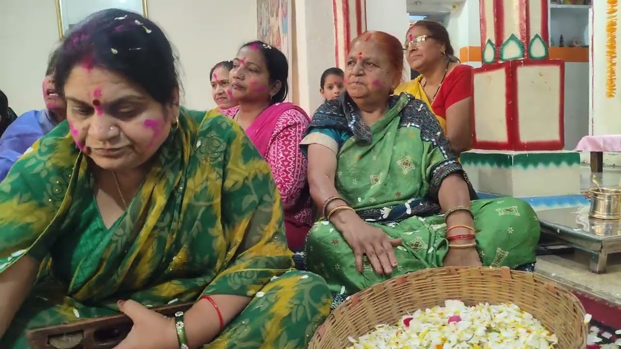 और साथ रंग रही है 💯 बृजभान की दुलारी 💯
