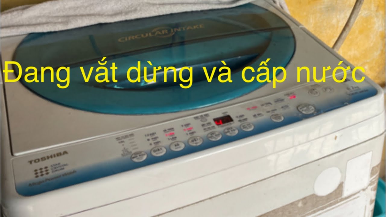 Đang vắt lại dừng lại rồi cấp nước vào giặt tiếp và không kết thúc chương trình