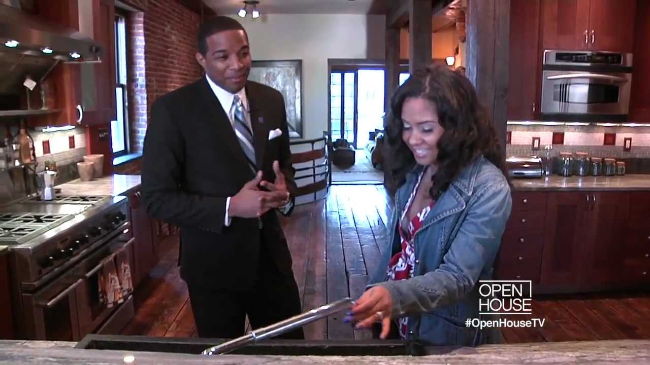Celebrity Realtor Jay Morrison takes out The Breakfast Club's Angela Yee on 