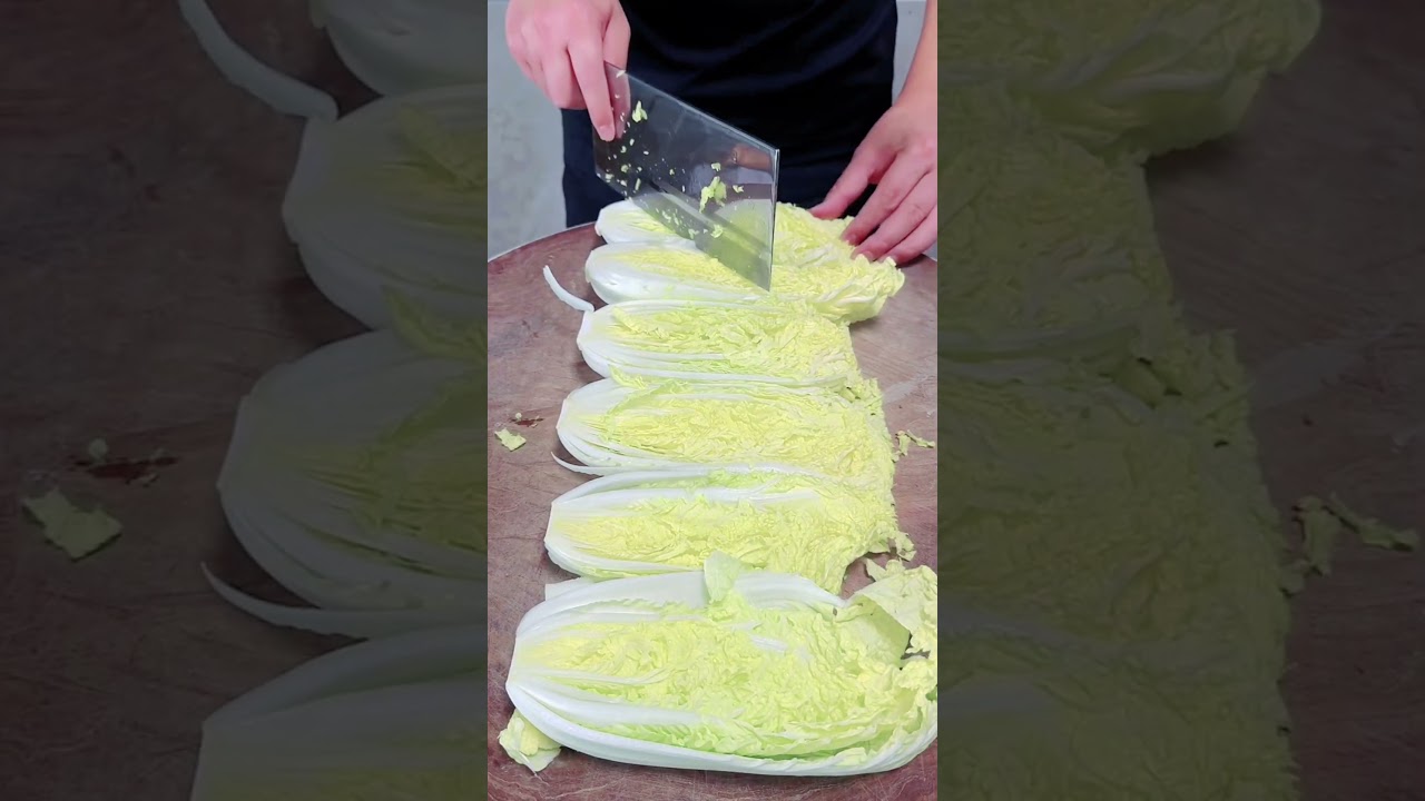 Cabbage 🥬 Cutting Trick . Chinese Style . #festivewithshorts
