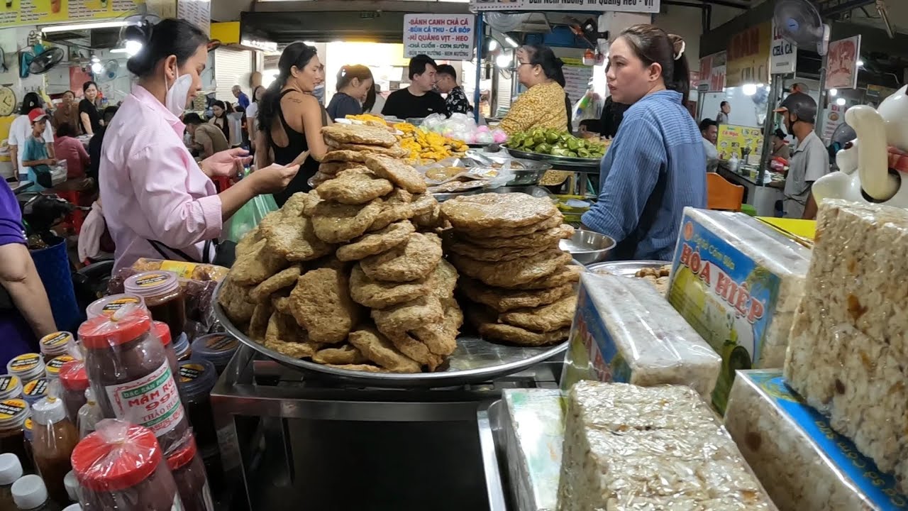 Chuyến đi du lịch 3 ngày phần cuối : tham quan ăn uống ở chợ Phan Thiết , Bình Thuận. Hưng đang rảnh