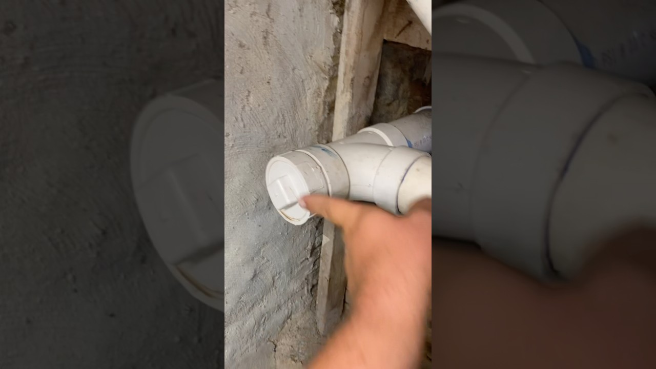 Одна из самых глупых сантехнических работ, которые я видел 🚽💧