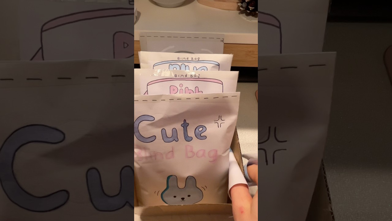 Blue blind bag 