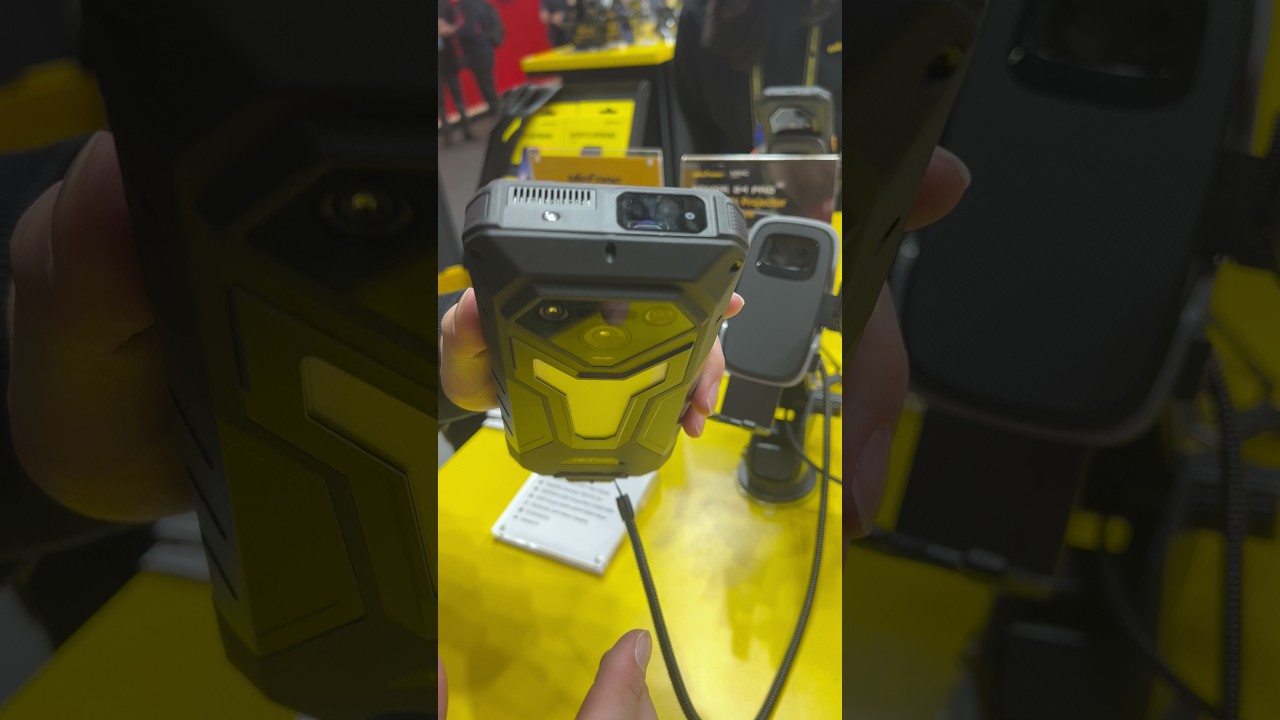 Ulefone Armor34Pro 25500 mah Outdoor Projector Rugged Phone Quick Hand On at MWC2025. 