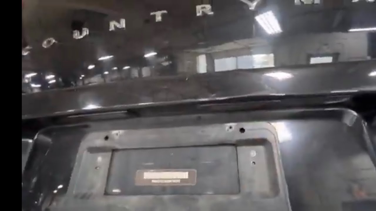 2013 MINI COUNTRYMAN LICENSE PLATE BULB REPLACEMENT