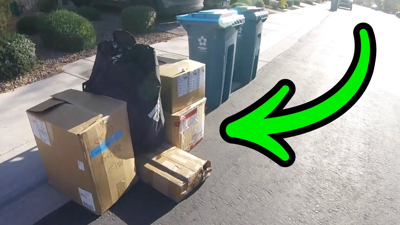 SIDEWALK SCAVENGING BULK TRASH PICK UP