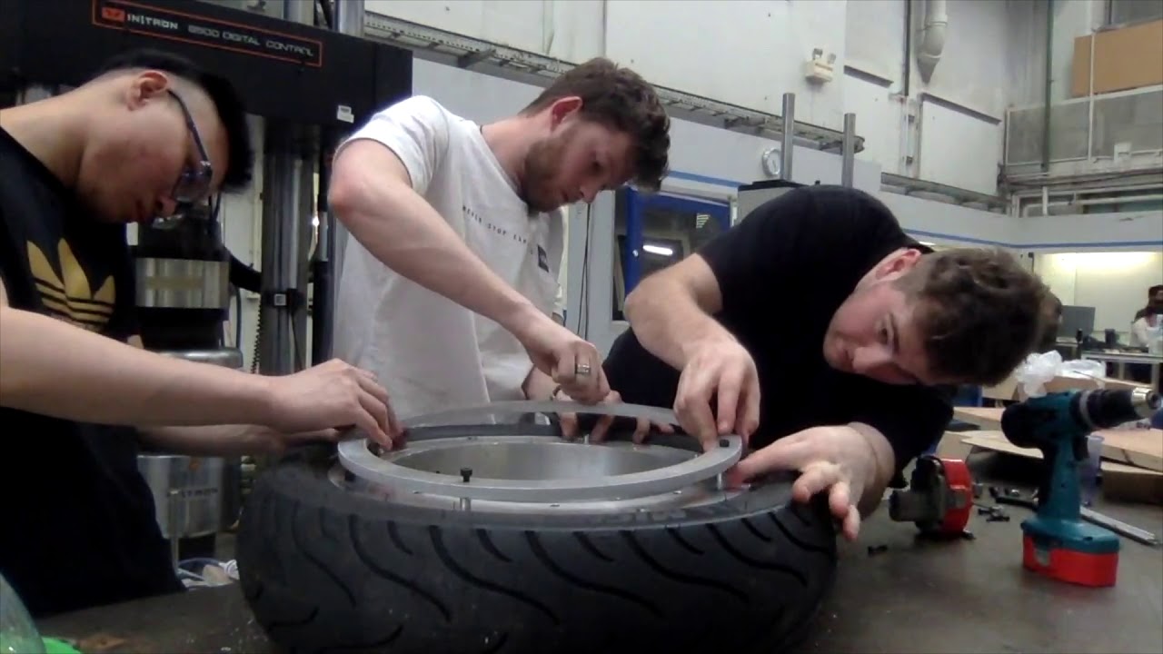 Hubless wheel assembly timelapse