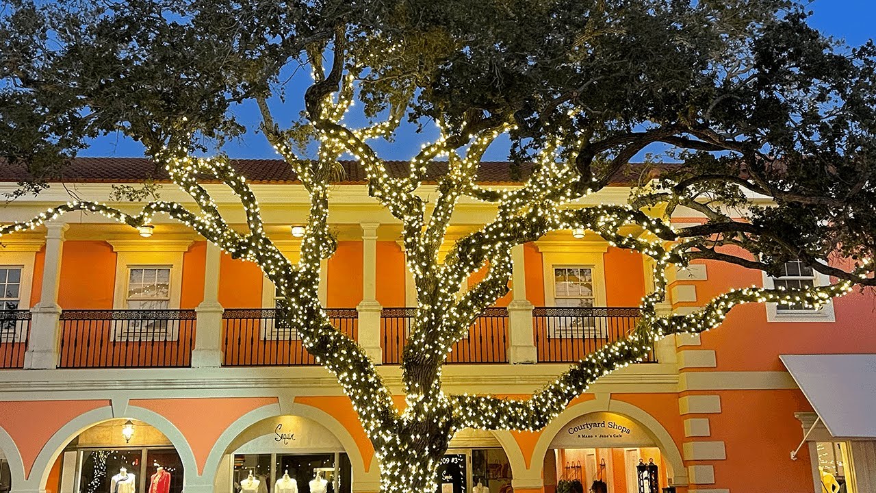 Walk in Old Naples: 3rd Street South | Walking Tour Naples, Florida
