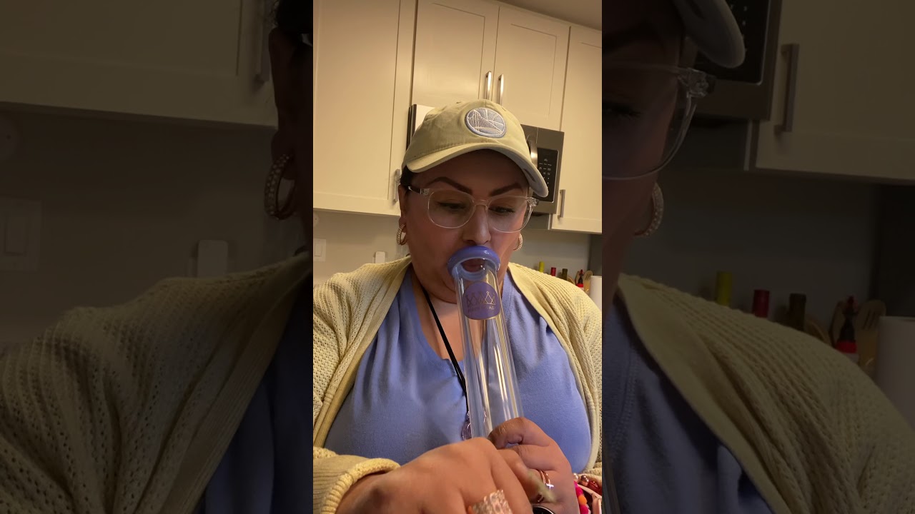 #BBW #420 girl #smoking #magic melon #sativa  #medicinal #marijuana #king #glass water #bong