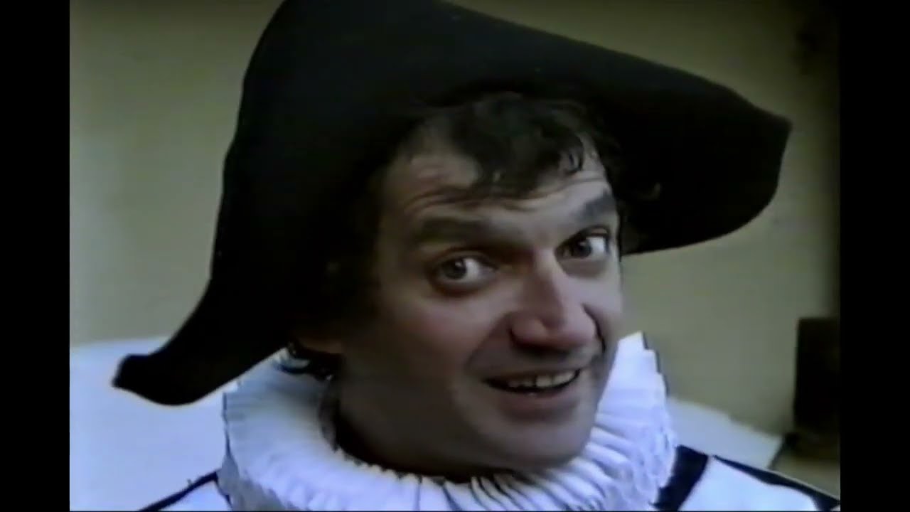 🎭 Arlechino - Hainele Noi ale Împăratului – Mihai Gruia Sandu