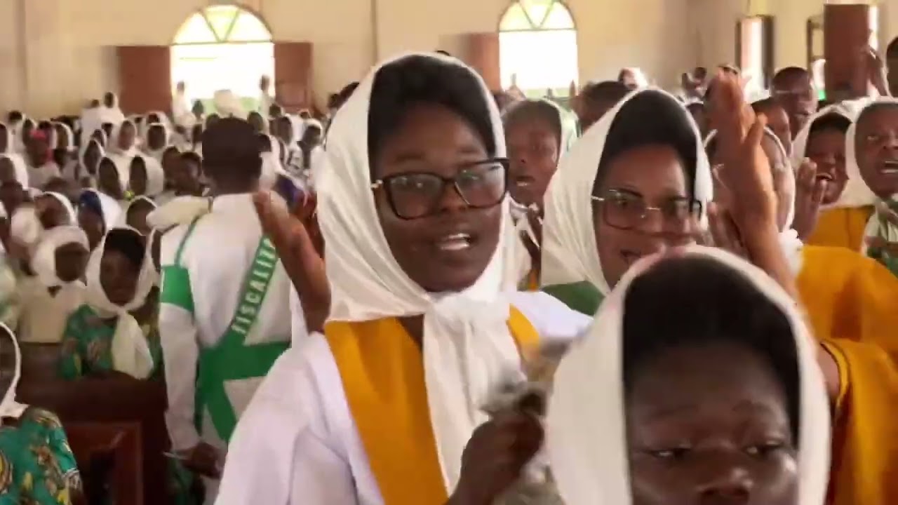 Coro da Igreja Tocoísta CANTA HINO PROFUNDO sobre o 22 de Outubro.