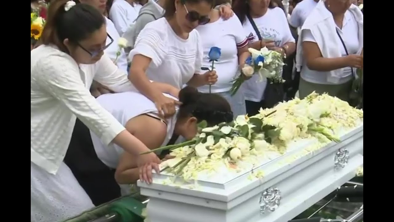 Niño de tan solo 6 años que fue víctima de una bala de extorsionadores y sicarios es enterrado