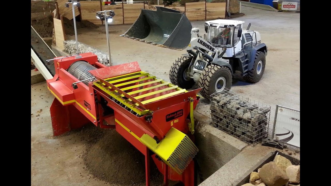The RC Conveyor Plant - RC Wheel loader Action - Great RC Fun!