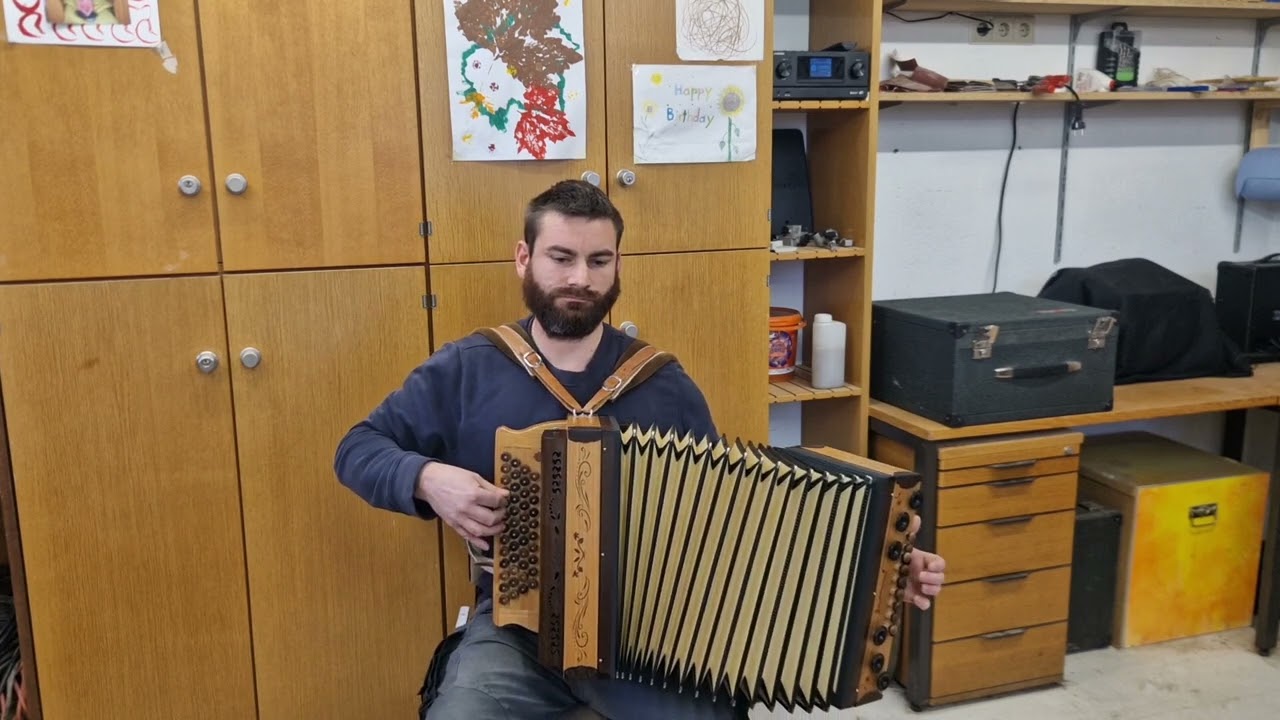 S&uuml;&szlig;er die Glocken nie klingen - Steirische Harmonika mit Halbplayback - Weihnachten