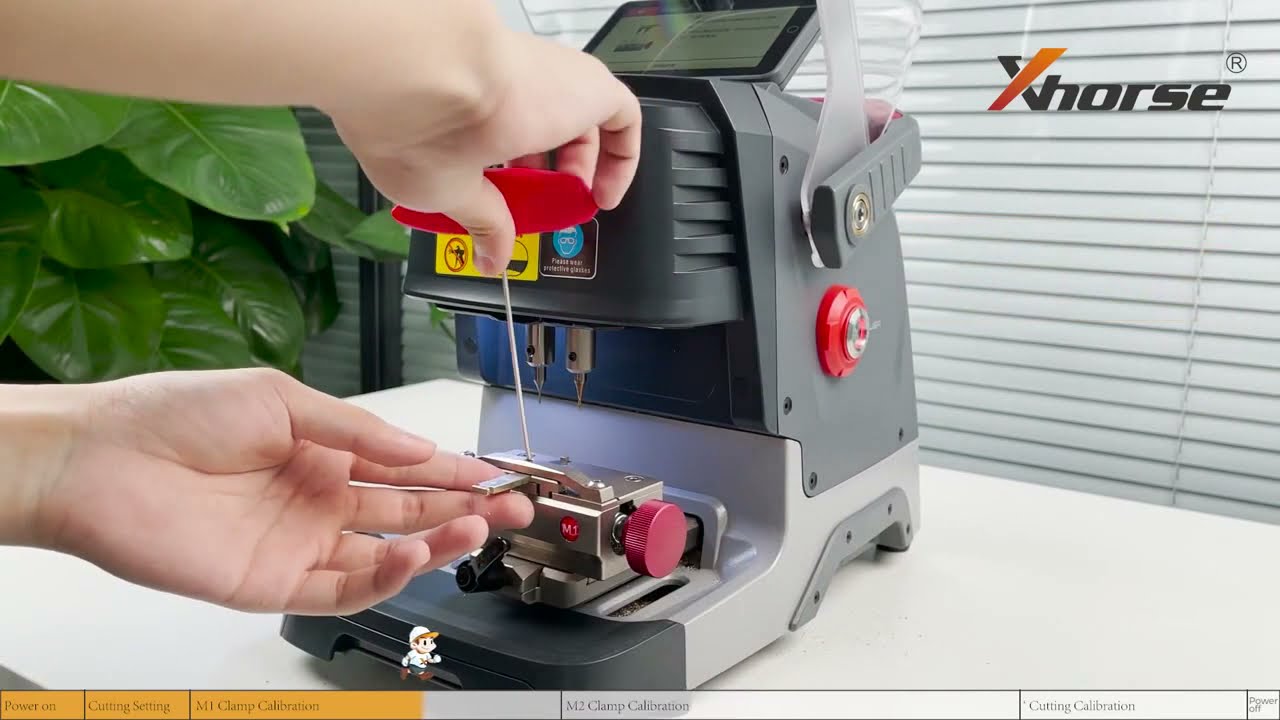 Xhorse DOLPHIN XP-005L Tutorials: Cutting Setting/M1M2 Clamp Calibration