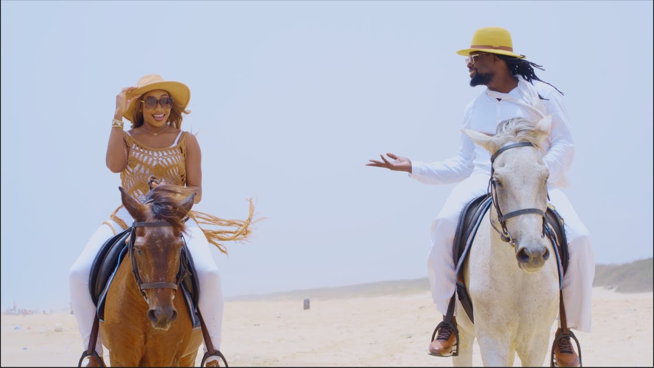 YORO NDIAYE & MARY  NJIE BELLA (Clip officiel)
