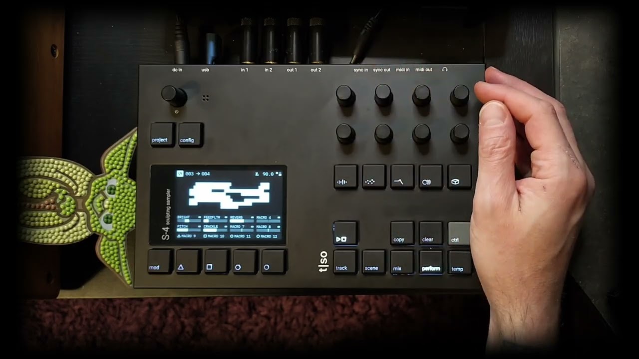 Experimenting with the S4: Pure Electronic Magic #torsoelectronics #performance