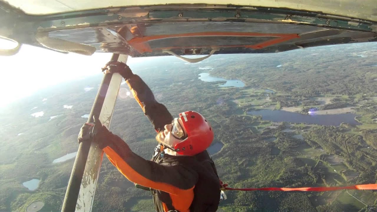 Ensimmäinen Laskuvarjohyppy - SkyDive Jyväskylä 12.6.2015