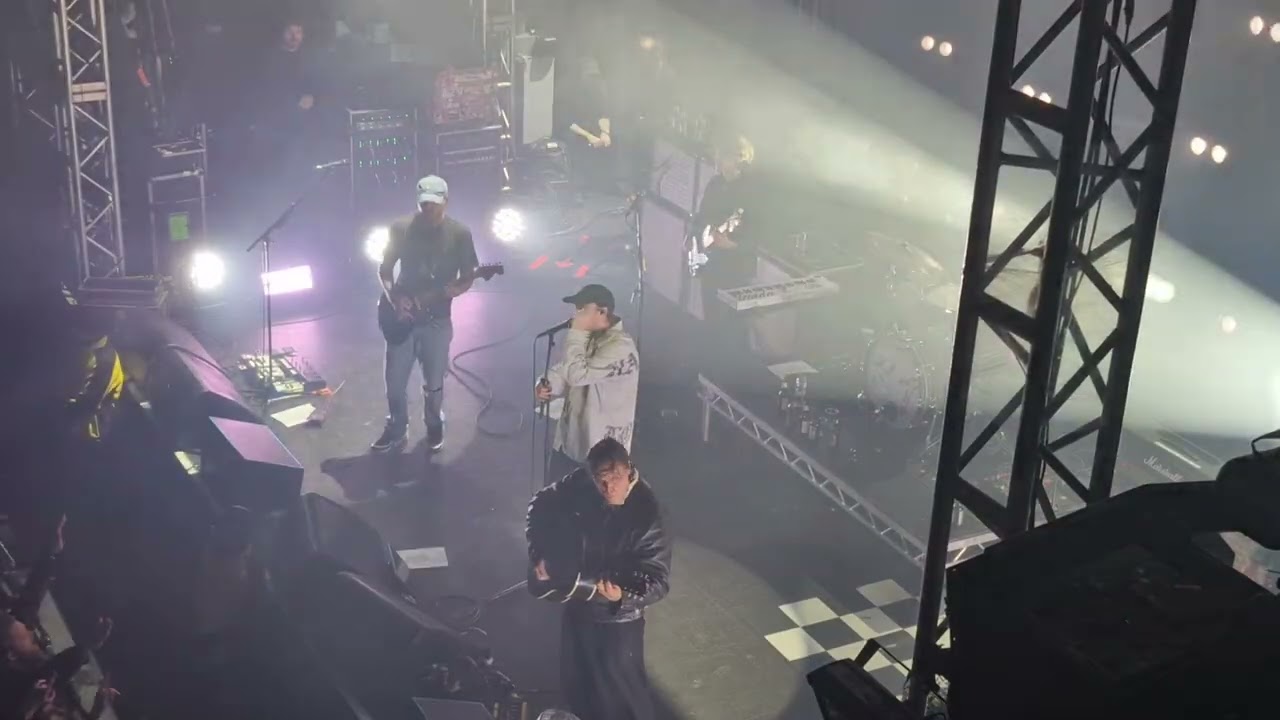 DMA's Feels Like 37 at 02 Academy leeds