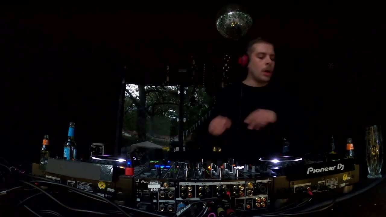 Igor Amore - Schrødingers Lichtung 9x9 @ Schrødingers Hamburg, 2020-09-05