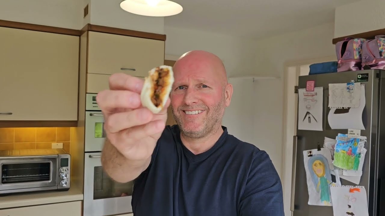 Very DIFFERENT these! duck bao buns ALDI food review