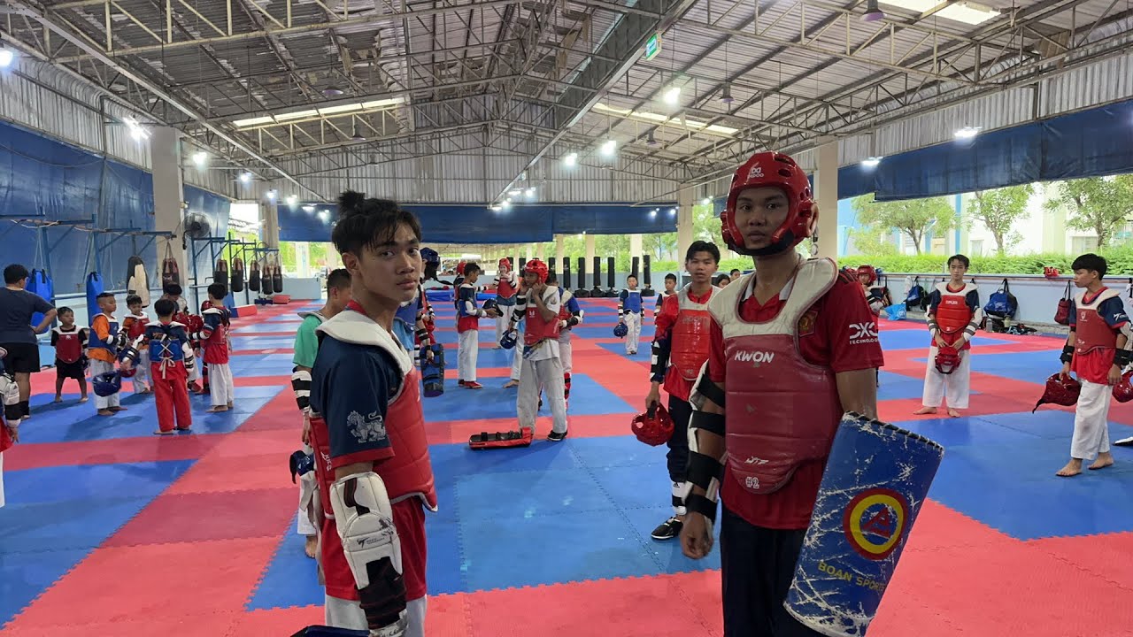 Taweesilp Taekwondo Thailand กำลังถ่ายทอดสด