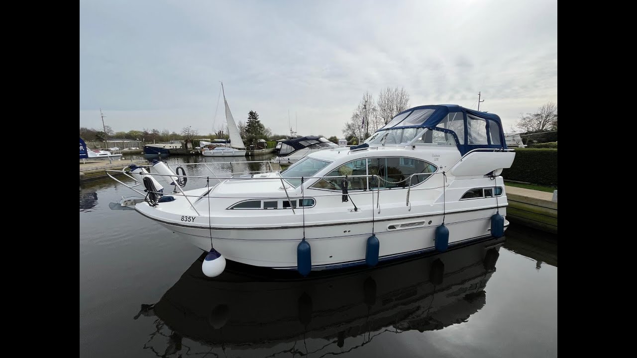 Haines 320 ‘Cariad’ for sale at Norfolk Yacht Agency