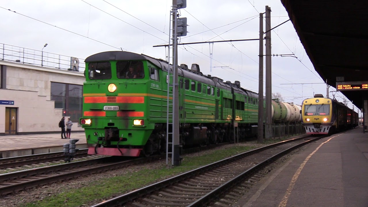 Тепловоз 2ТЭ10У-0189 на ст. Рига-Пасс. / 2TE10U-0189 at Riga main station