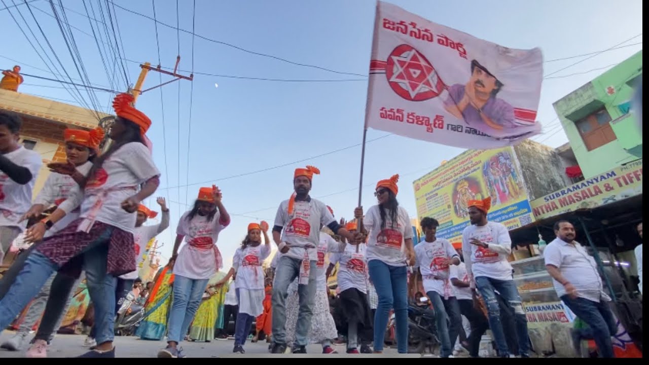 JANASENAPARTY FLASH MOB AT KUKATAPALLY 5th Phase Dmart by Mummareddy Prema kumar || #janasena #pspk