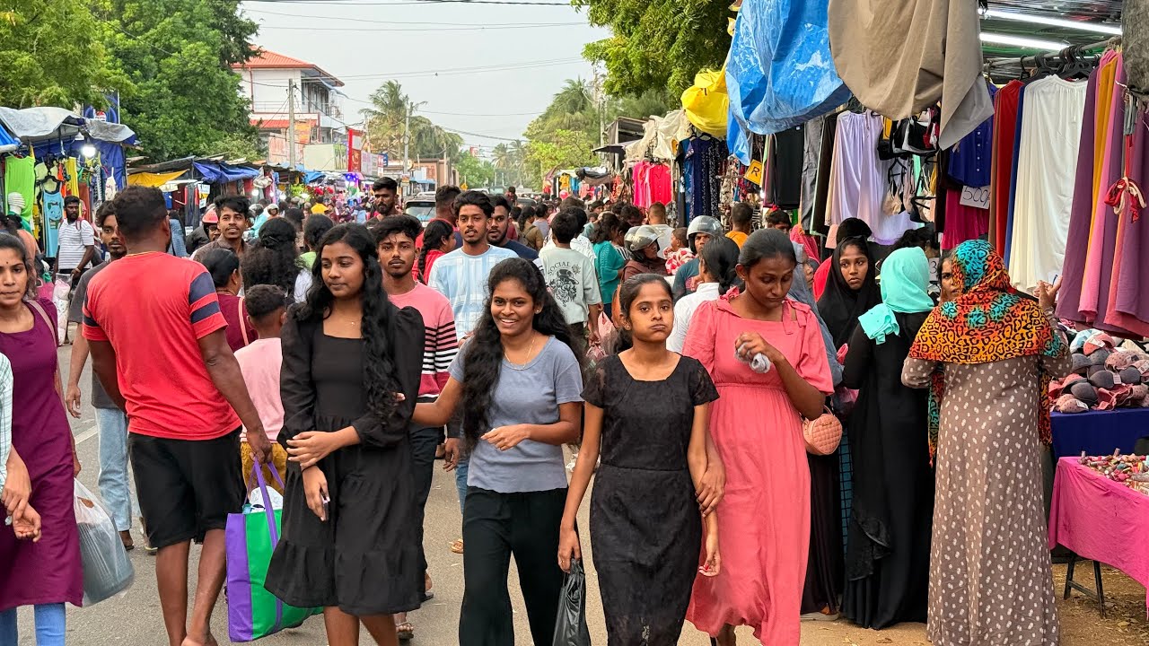 🛑 குவிக்கப்பட்ட கடைகள்😱 | கூட்டம் கூட்டமாக வந்த மக்கள் | Mannar Sales Shops | Sri Lanka