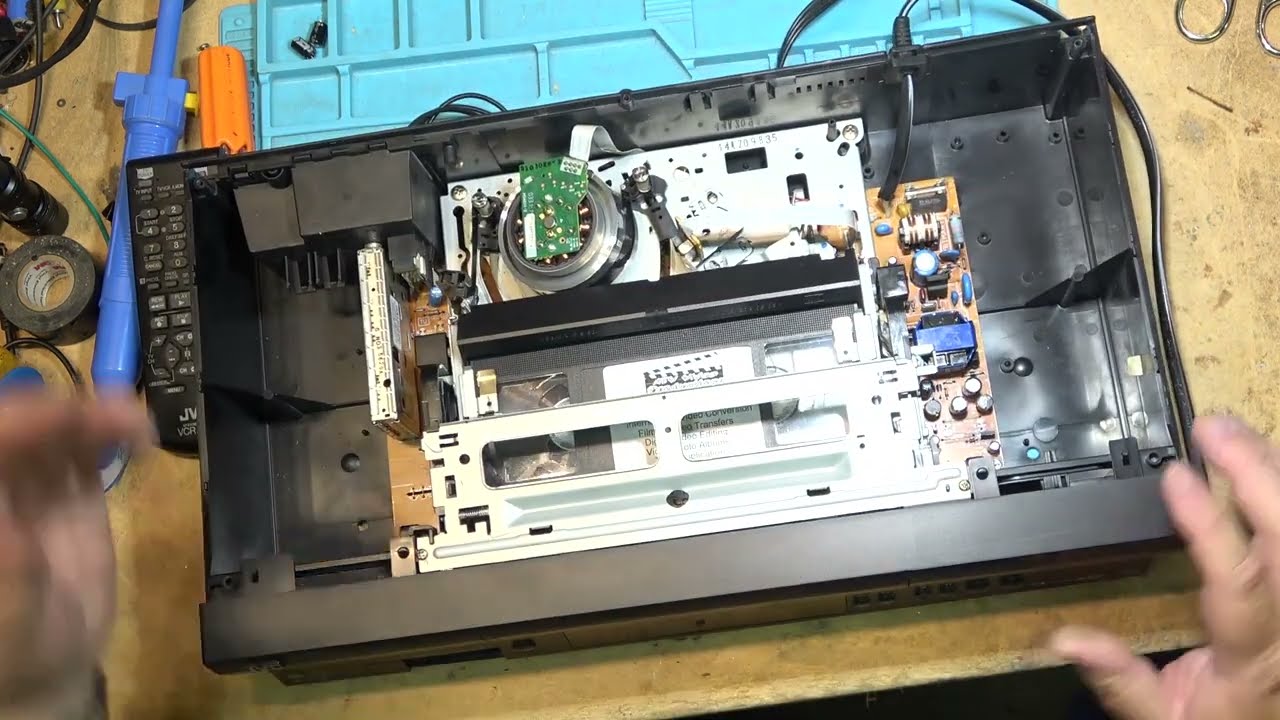 JVC HRJ692 VCR Totally Dead
