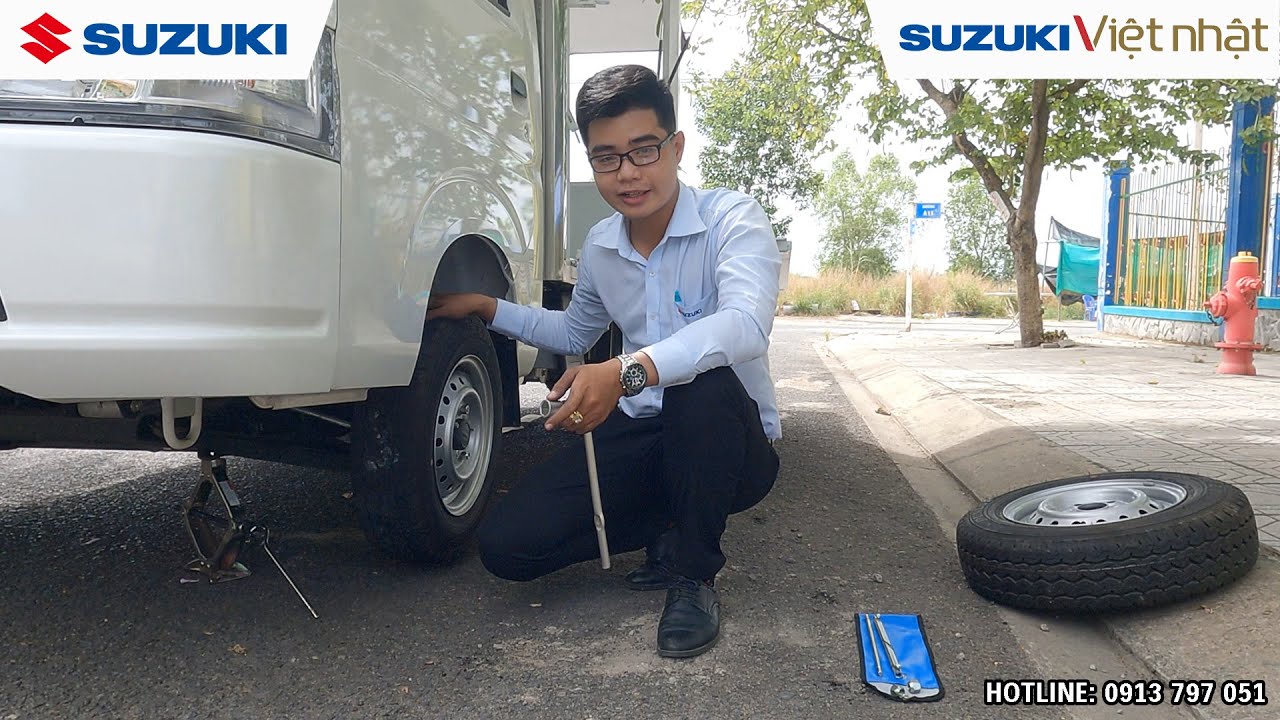 Cánh thay bánh xe dự phòng cho SUZUKI CARRY PRO | SUZUKI VIỆT NHẬT