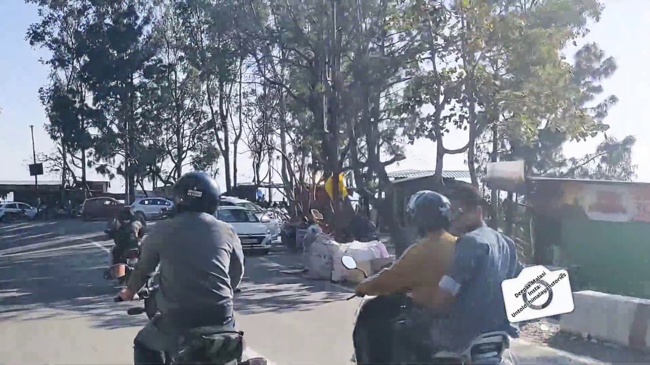 Dehradun Mussoorie  Road( Best maggie  point)