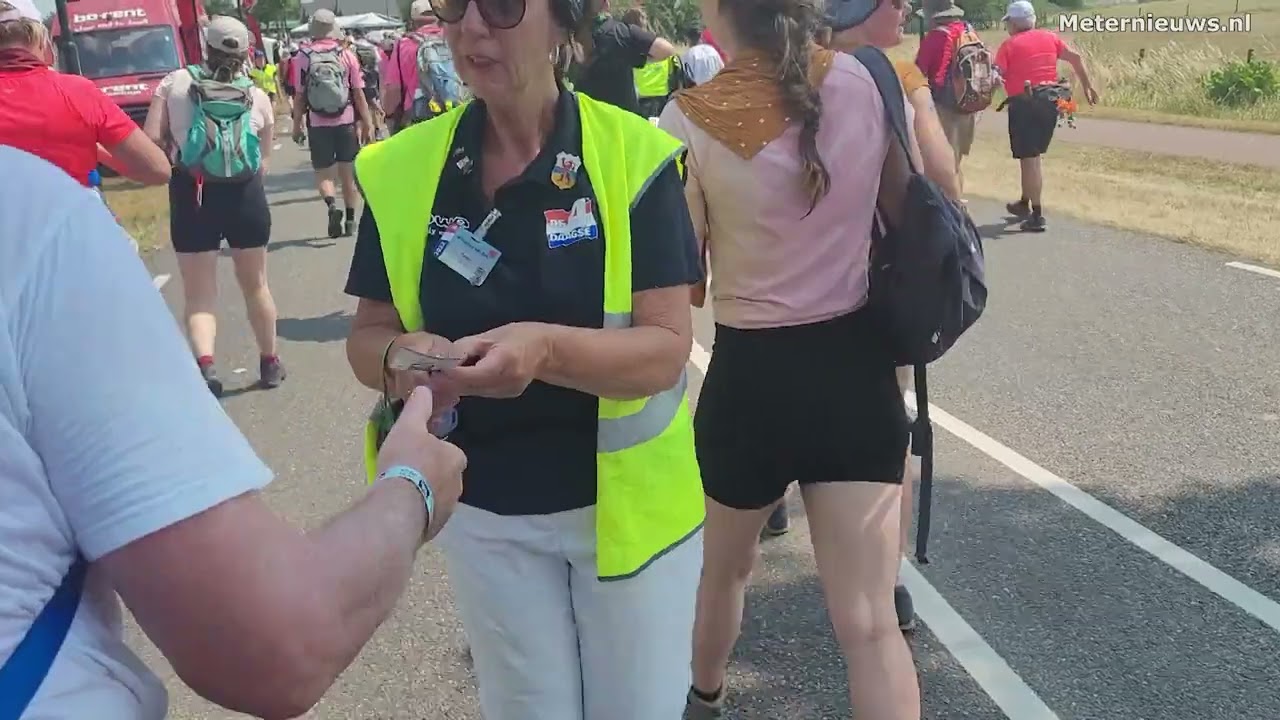 38.445 duizend wandelaars op wandel vierdaagse Nijmegen