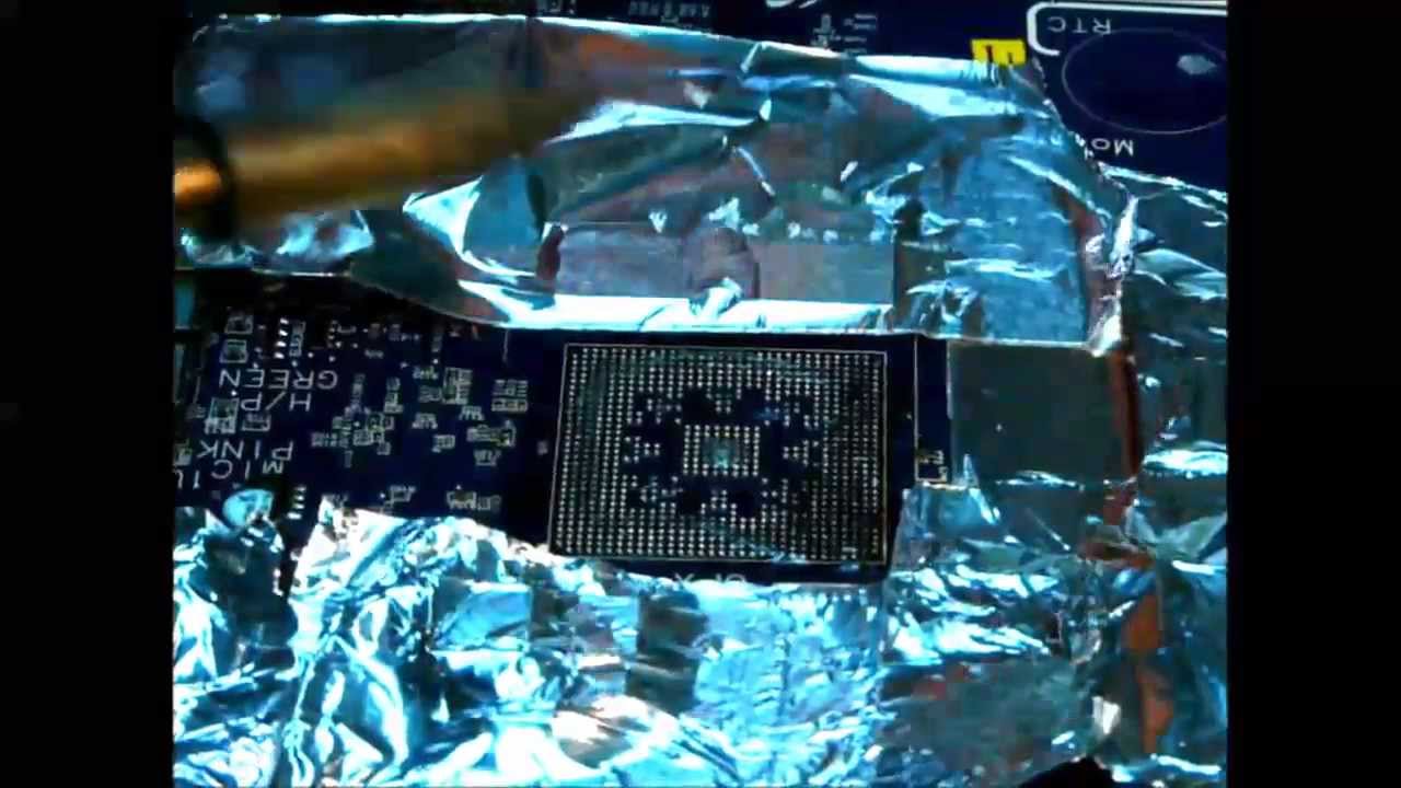Czyszczenie Płyty Gł&oacute;wnej po Demontażu Układu Graficznego BGA REBALLING STOP ELECTRO FIX SERWIS