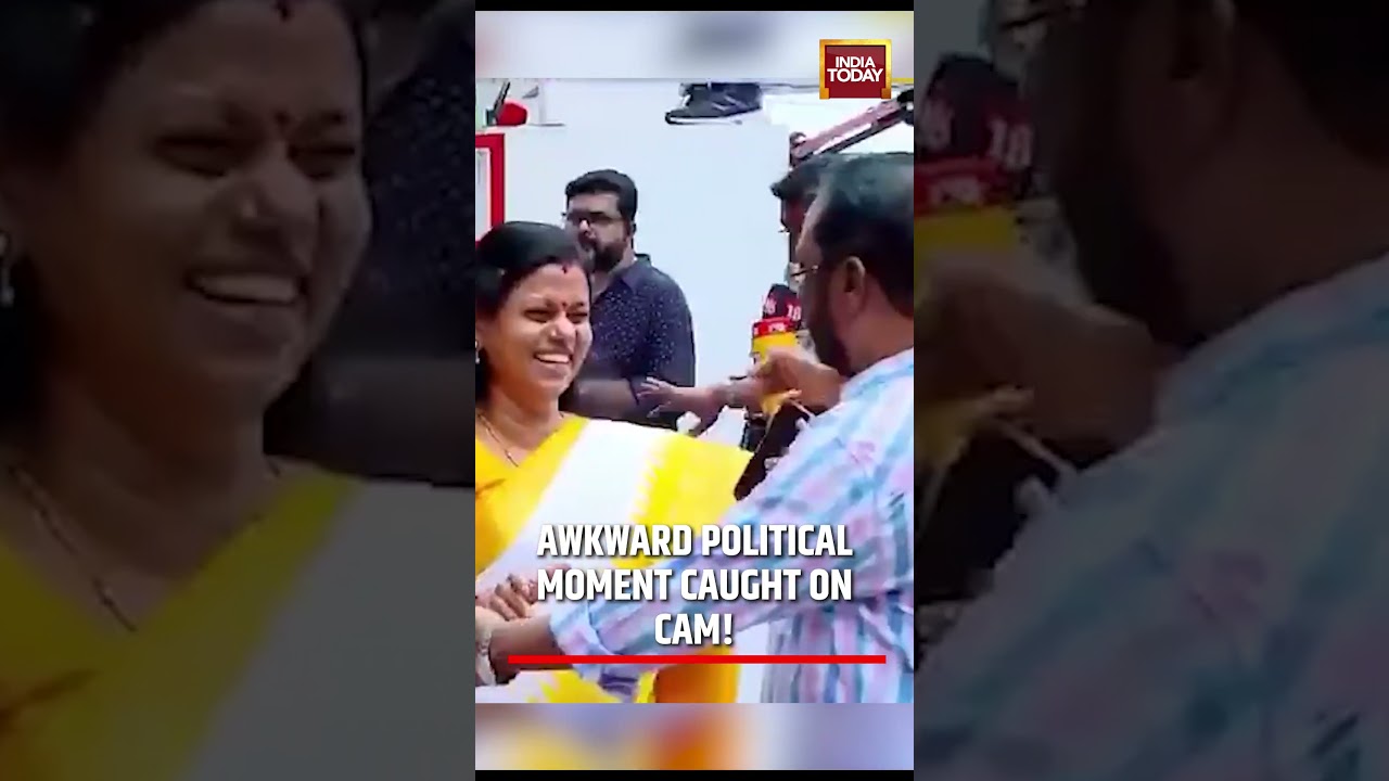 VIRAL VIDEO | Awkward Political Moment At Kerala Congress Event Caught On Camera | India Today