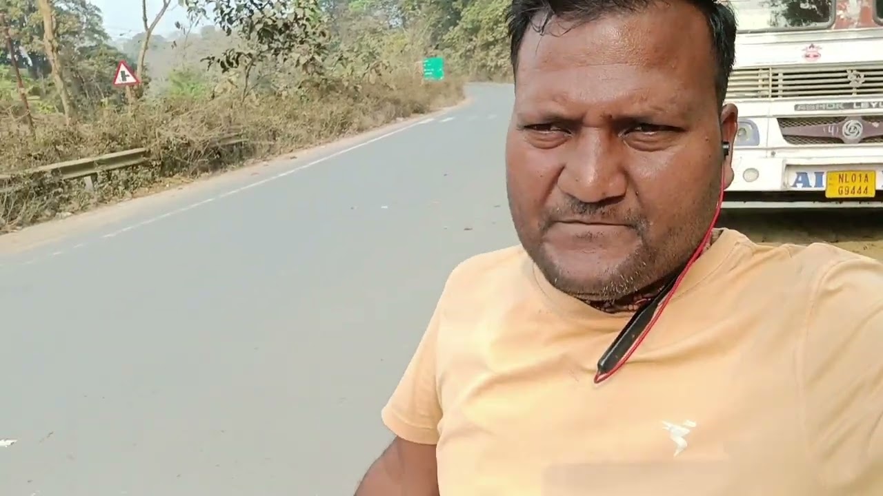त्रिपुरा स्टेट की राजधानी अगरतला रोड।व्यू लाइव