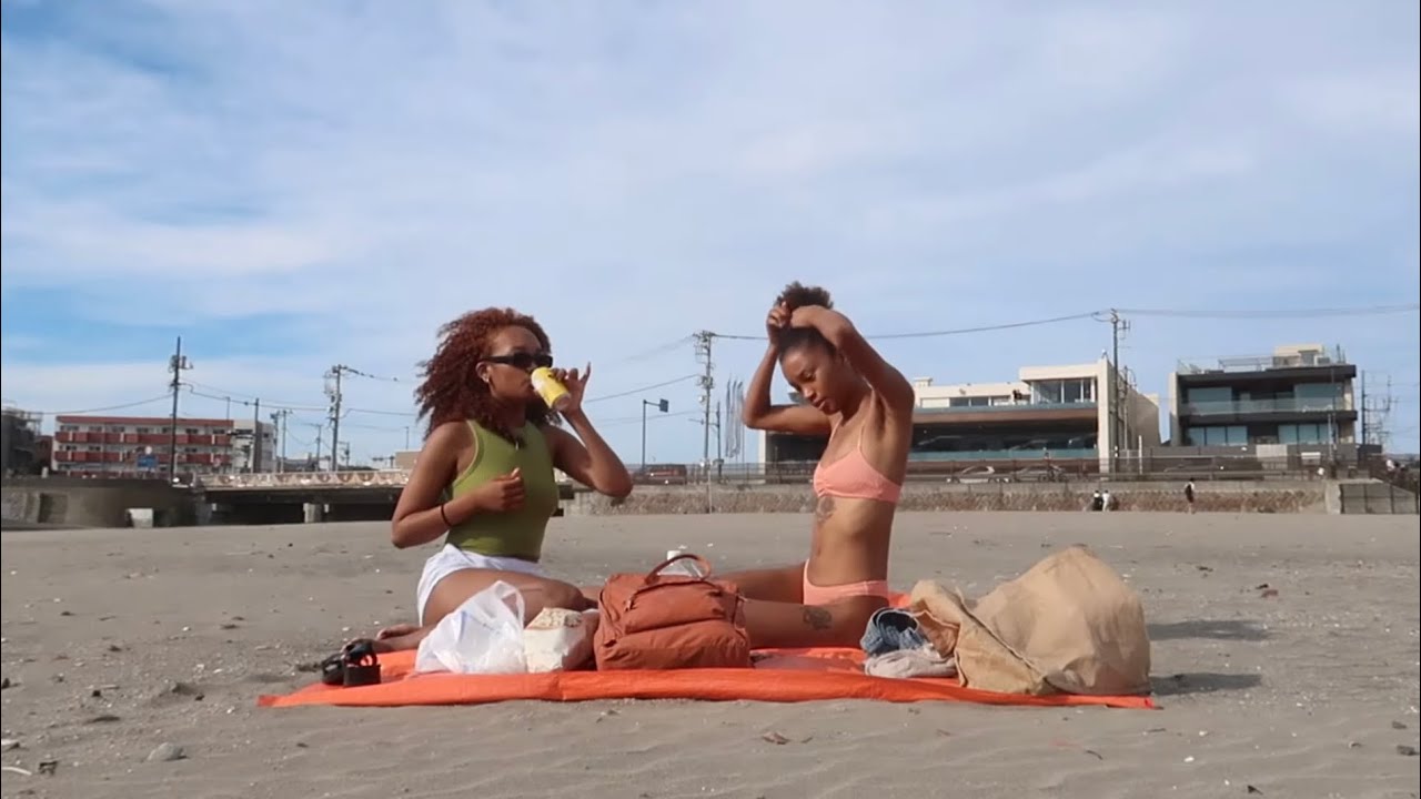 Summer Beach Day in Japan with my Sister | Kamakura | (vlogmas)