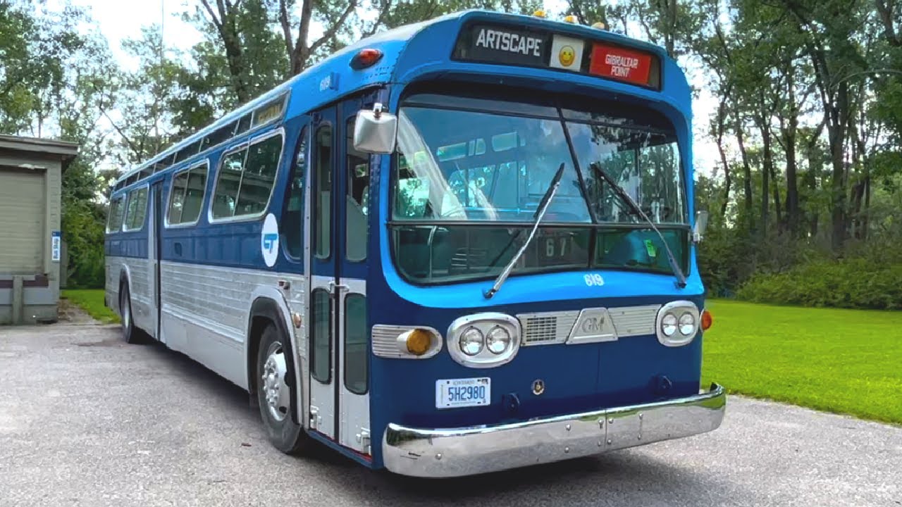 Vintage GM New Look bus #619 on the Toronto Islands!!! (100th video)