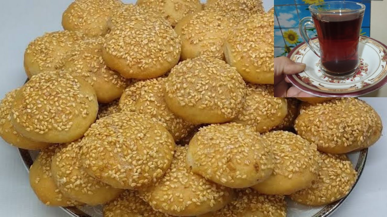 #طريقة عمل قرص الافران بالسمسم والسكر بحشوة جوز الهند للفطار طريه وخفيف 🥯🍞👍