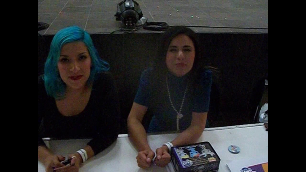 Las voces de Twiligth y Rainbow Dash: Carla Castañeda y Analiz Sanchez