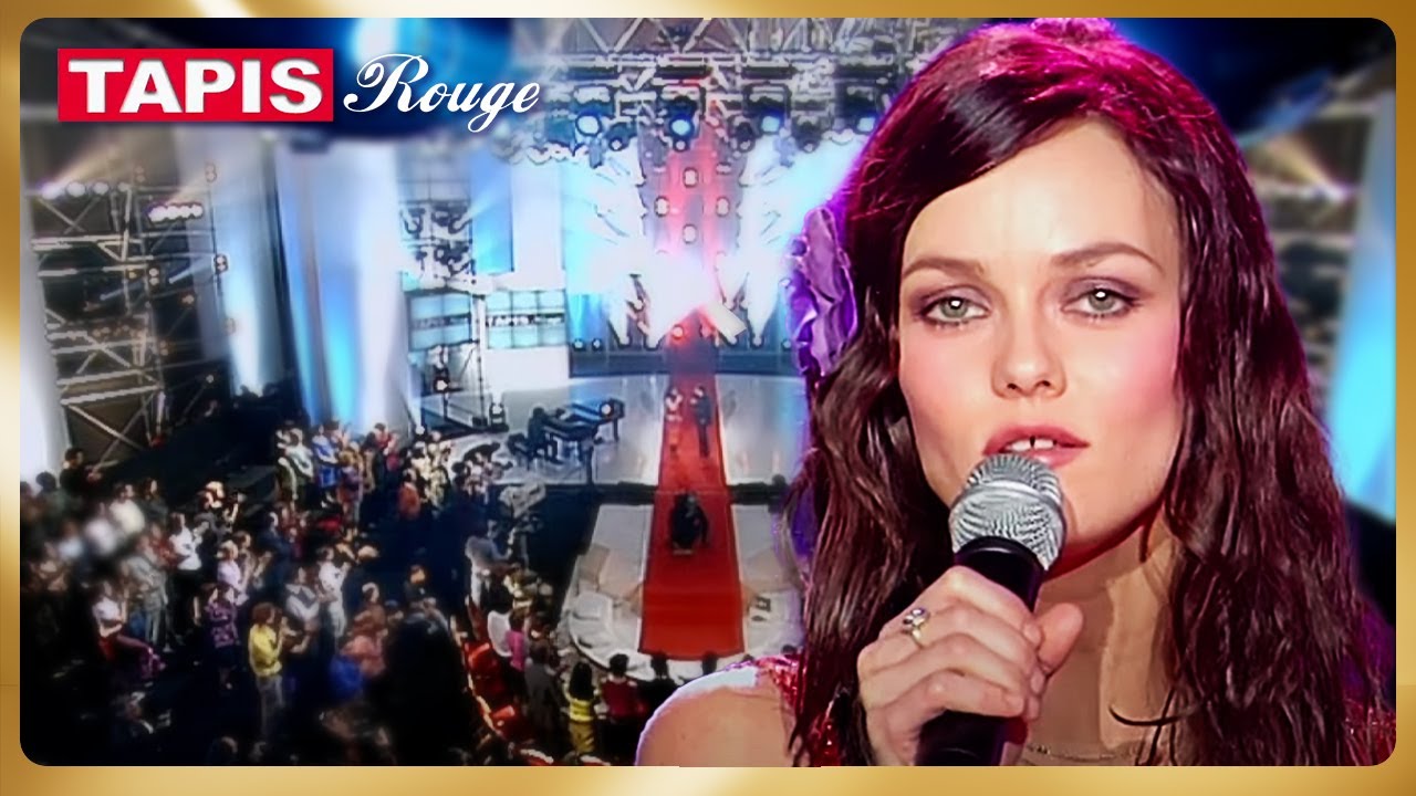 Vanessa Paradis envoûte avec Dis-lui toi que je t’aime ✨💔 | TAPIS ROUGE | Complet - DS